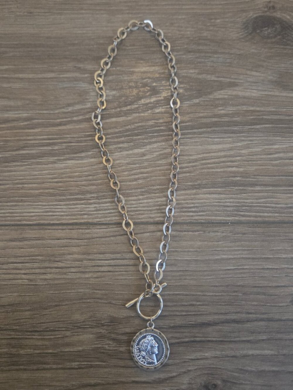 Ceasars Gold Tone Necklace